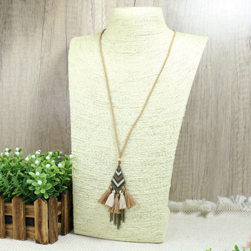 Ensemble de 3 colliers pendentifs de mode féminine de style ethnique avec pendentif à pompon floral, en alliage de zinc émaillé bronze avec incrustation de strass en verre, collier vintage SUN N.