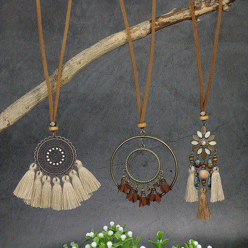 Ensemble de 3 colliers pendentifs de mode féminine de style ethnique avec pendentif à pompon floral, en alliage de zinc émaillé bronze avec incrustation de strass en verre, collier vintage SUN N.