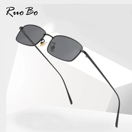 Lunettes de soleil miroir unisexe avec monture métallique et protection UV400, design tendance.