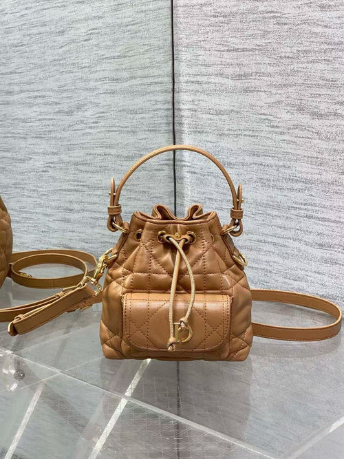 D's Caro Bucket Bag Micro Lambskin Fortune Bucket Rattan Pattern Soft Genuine Leather Women's Bag Fashionable Women's School Bag SUN N.
