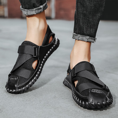 Sandales cuir mesh bout fermé en cuir marron, légères et durables pour hommes.