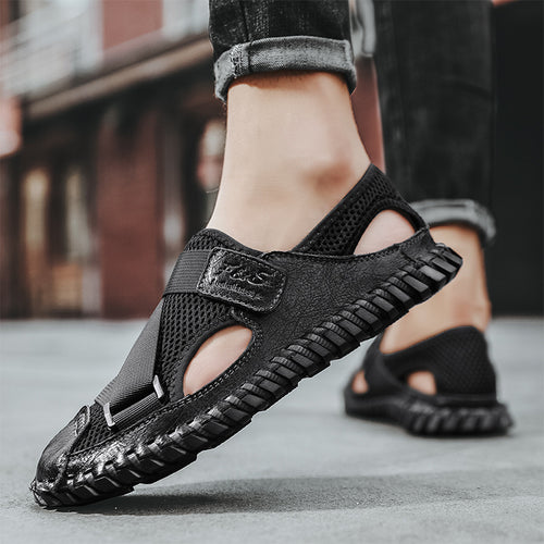 Sandales cuir mesh bout fermé en cuir marron, légères et durables pour hommes.