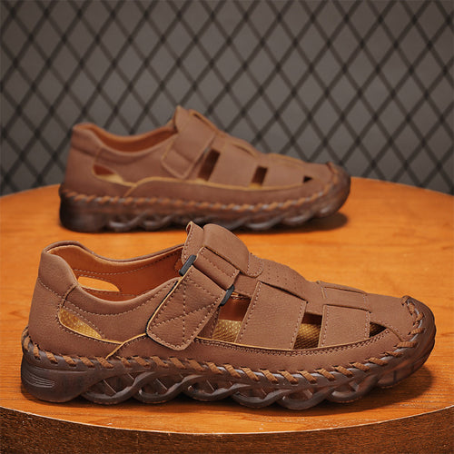 Sandales Homme Cuir Véritable en cuir brun, respirantes, avec mesh et bout fermé, adaptées aux grandes tailles.