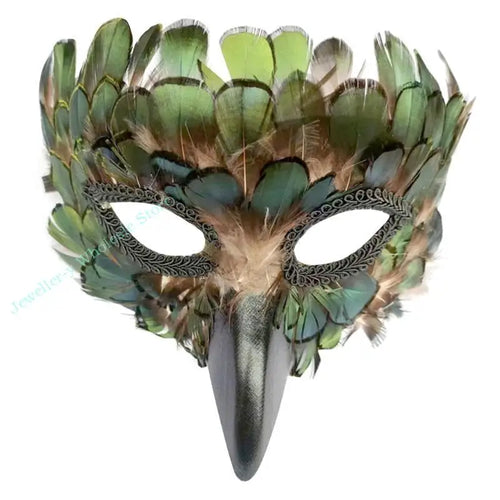 Masque de mascarade homme avec plumes vertes et design élégant pour carnaval et mariage.