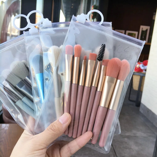 Set 8 pinceaux maquillage - ensemble d'outils de maquillage professionnel avec pinceaux variés.