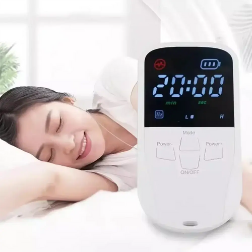 CES Clip de Stimulation du Nerf Vague en utilisation pour favoriser un sommeil réparateur et réduire l'anxiété.