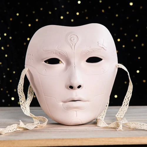 Masque Cyberpunk homme en or brillant avec des lacets pour le cosplay et les événements thématiques.
