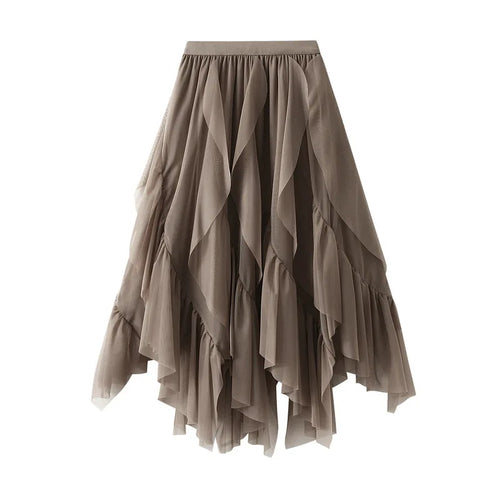 Jupe longue tulle froncé en tulle vaporeux avec une coupe trapèze moderne et romantique.
