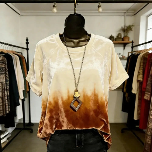 T-shirt femme imprimé animal avec un design de lapin en velours, coupe ample et élégante, parfaite pour un look décontracté.
