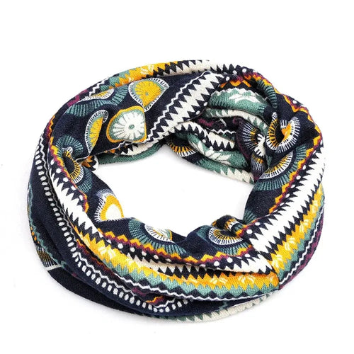 Bonnet Tricot Unisexe en tricot doux avec motifs colorés, parfait pour le style streetwear et le confort au quotidien.