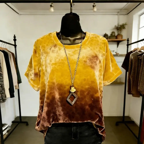 T-shirt femme imprimé animal avec un design de lapin en velours, coupe ample et élégante, parfaite pour un look décontracté.