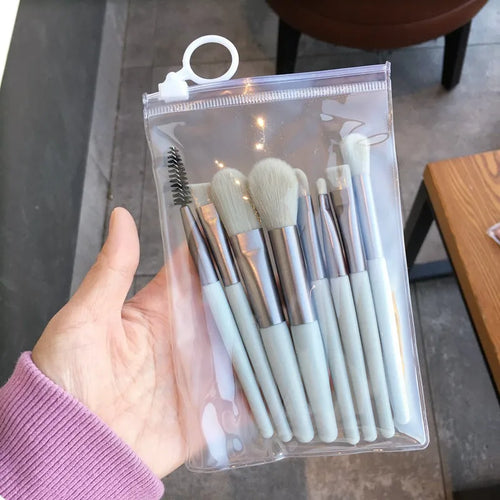 Set 8 pinceaux maquillage - ensemble d'outils de maquillage professionnel avec pinceaux variés.