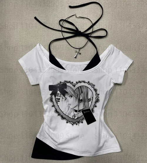 Baby Tee Crop Top Femme featuring an artistic design of a girl in a heart frame, perfect for vintage and alternative styles.