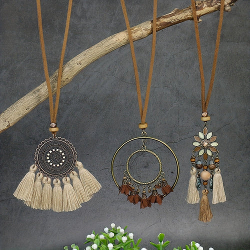 Ensemble de 3 colliers pendentifs de mode féminine de style ethnique avec pendentif à pompon floral, en alliage de zinc émaillé bronze avec incrustation de strass en verre, collier vintage SUN N.